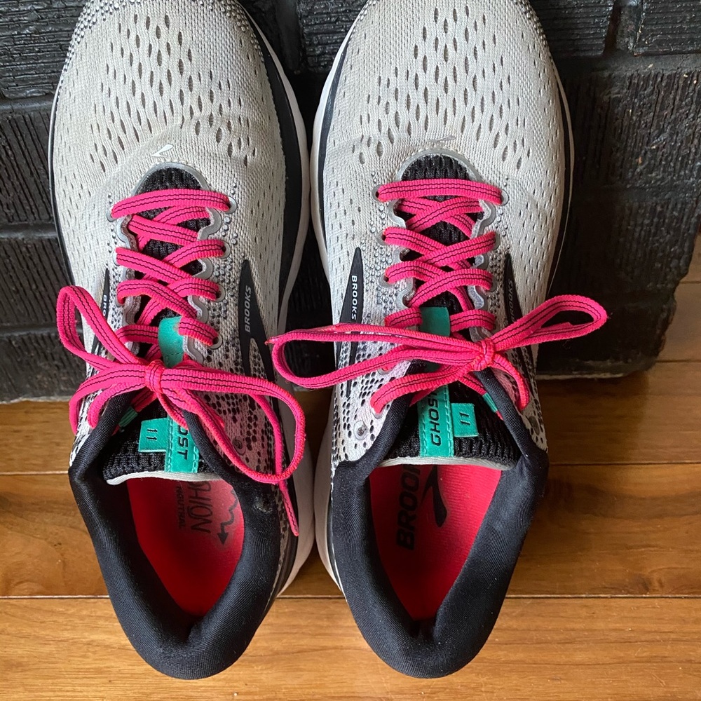 BROOKS < GHOST 11> Running Shoes